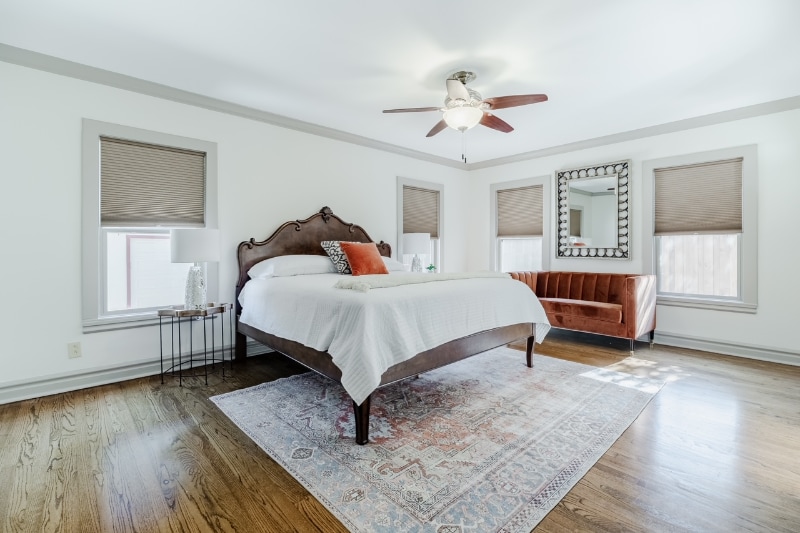 Photo - 915 Stewart Dr