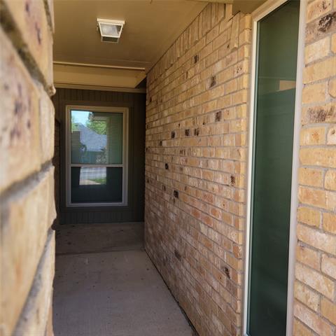 Building Photo - 327 Dogwood Dr