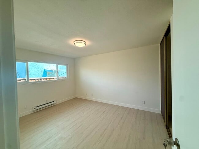 Building Photo - 2228 Capistrano Dr