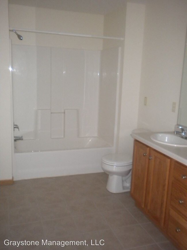 Building Photo - 3552-3558 E Meadows Pl