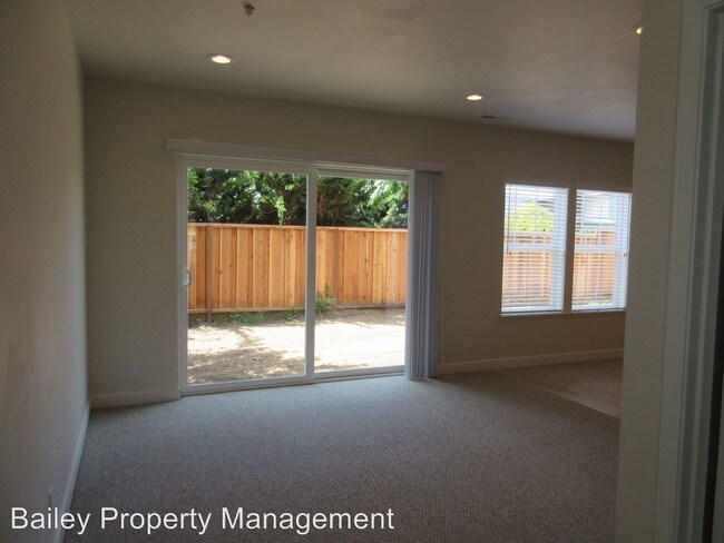 Building Photo - 108 Santa Maria Pl