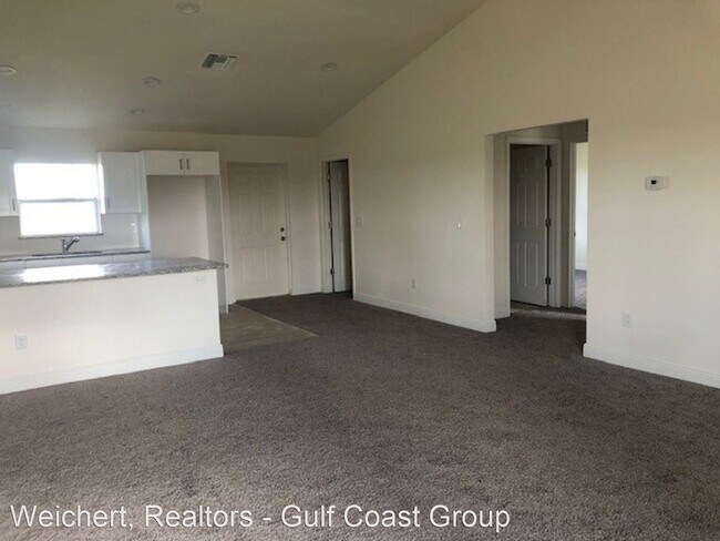 Building Photo - 4 br, 2 bath House - 9010 South Indio Circle