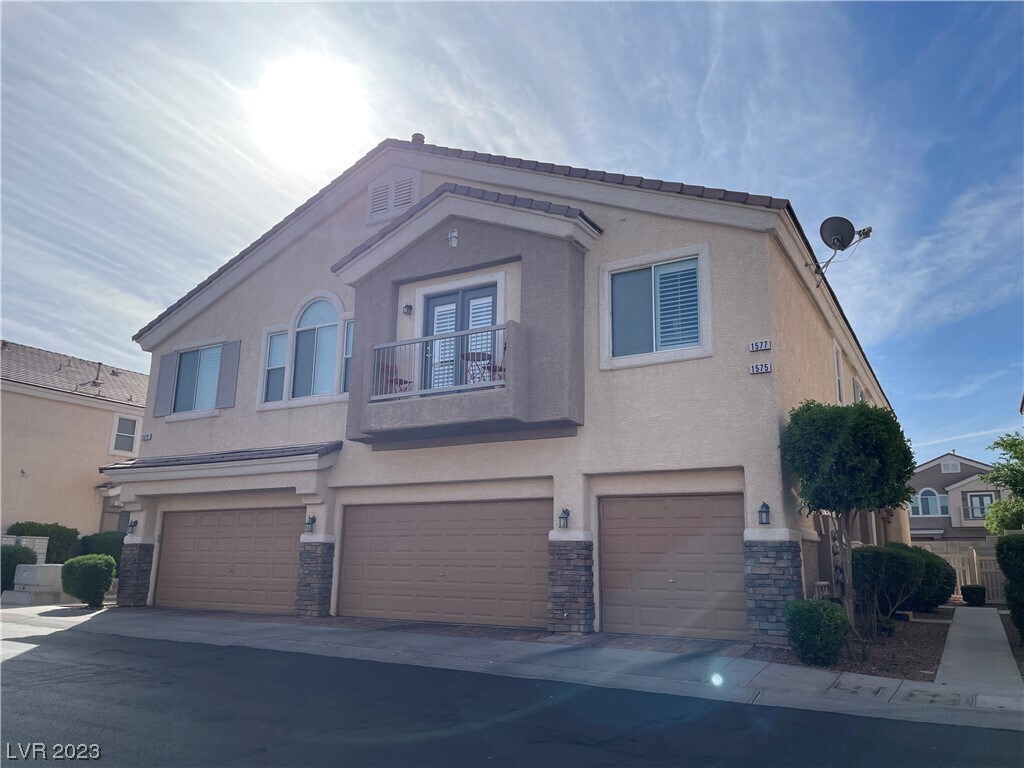 1577 Ward Frontier Ln, Henderson, NV 89002 Townhome Rentals in