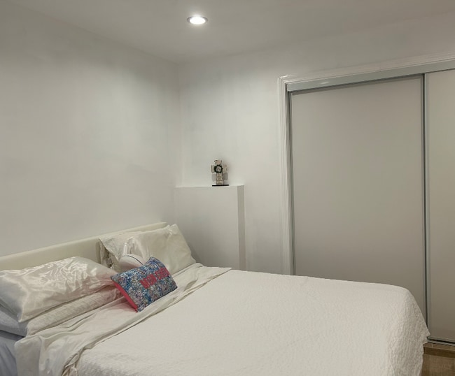 Building Photo - 7832 Mesa Dr