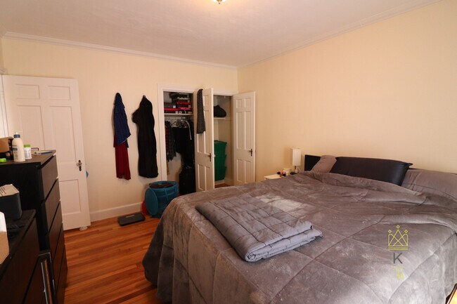 Foto del edificio - 93 Strathmore Rd