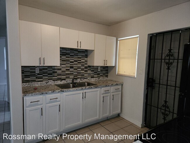 Foto del edificio - 3 br, 2 bath House - 444 Van Buren St