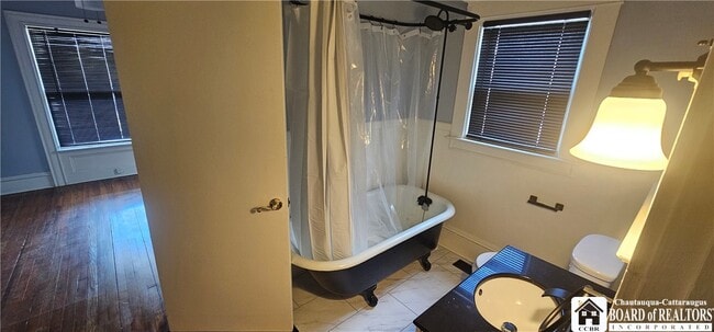 Foto del edificio - 2 Butler St