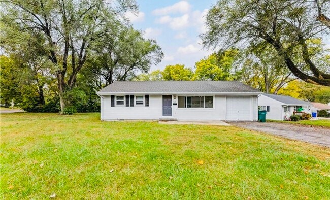 Foto del edificio - Stunning 3 bed 1 bath Ranch House