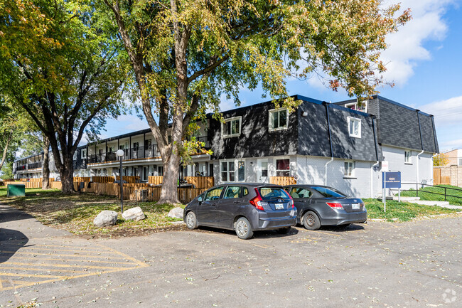 Building Photo - Woodroffe Place