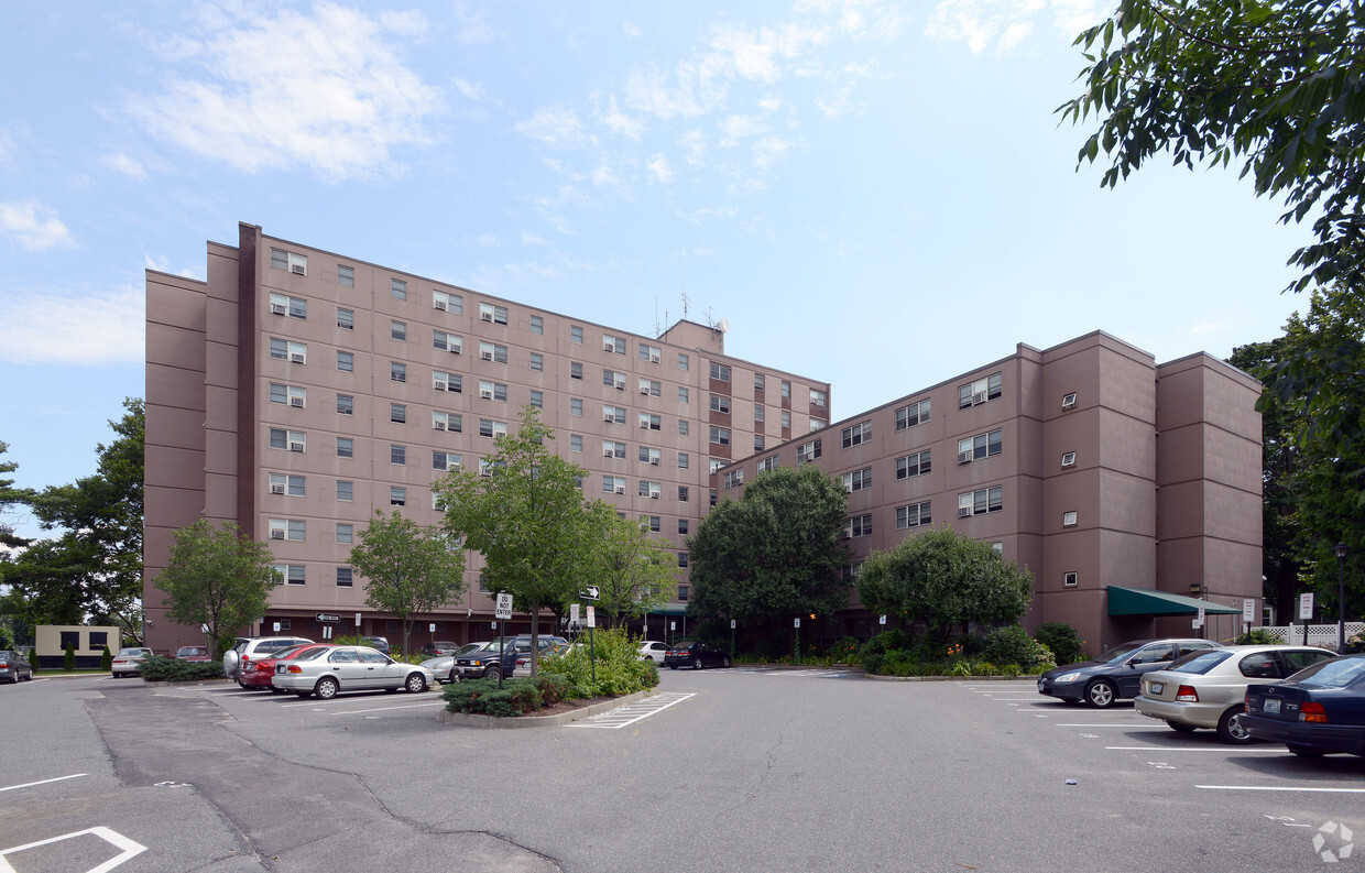 Kennedy Manor - Apartments in Pawtucket, RI | Apartments.com