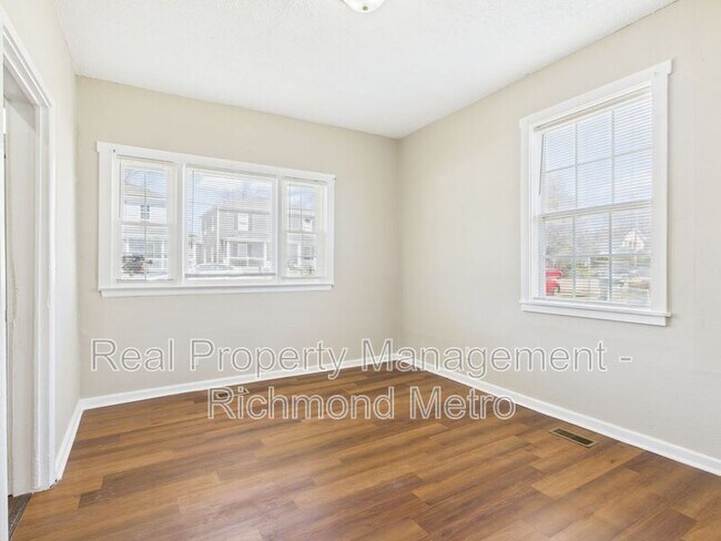 Building Photo - 1454-1456 Ferndale Avenue