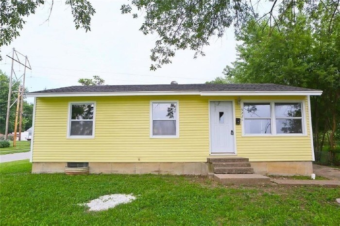 Foto principal - 5221 Sycamore Ave