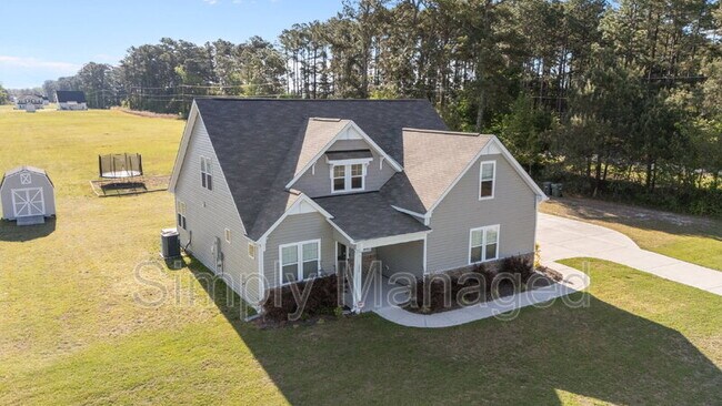 Foto del edificio - 124 Rocking Horse Ln