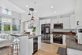 Building Photo - 555 Front St Building Photo - 555 Front St