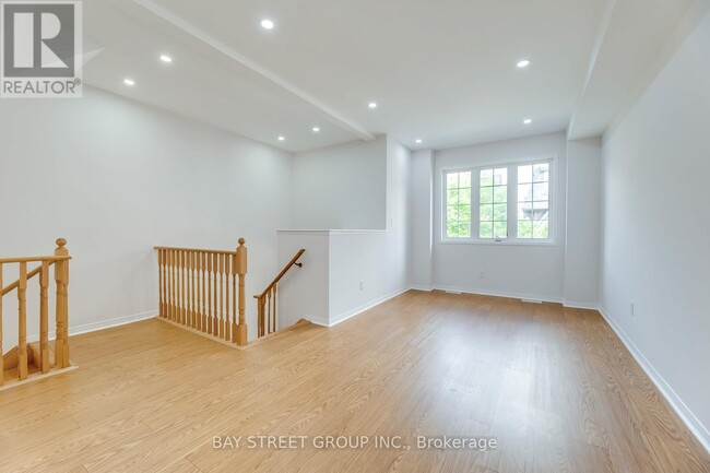 Photo du bâtiment - 2171-2171 Fiddlers Way