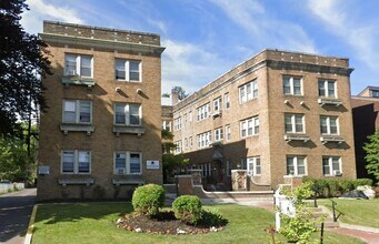 Building Photo - 1625 East Ave