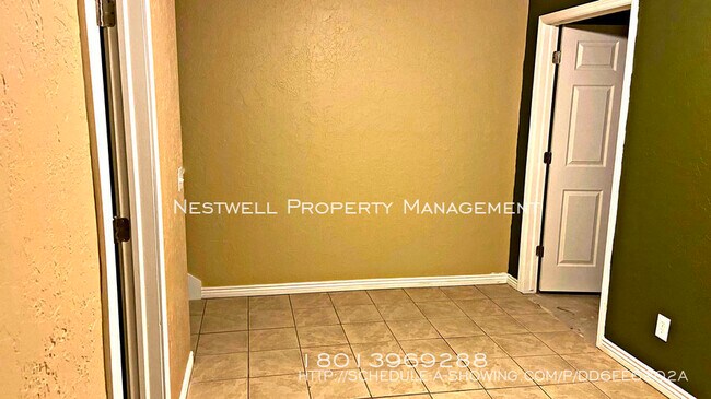 Building Photo - Great Open Basement Office Space Available!