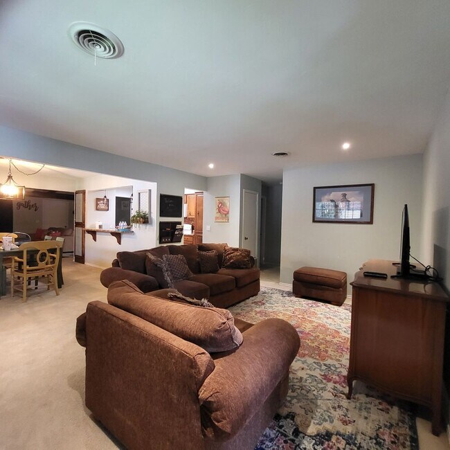 Foto del edificio - Furnished Rental for Lease