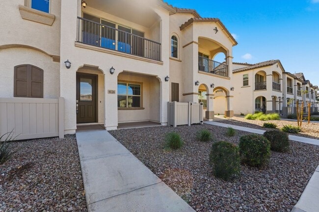 Foto del edificio - ** Like new Luxurious Modern townhome with 2 Master Suits in Warner Meadows**