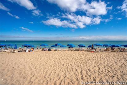 Foto del edificio - 10 NE Plantation Rd