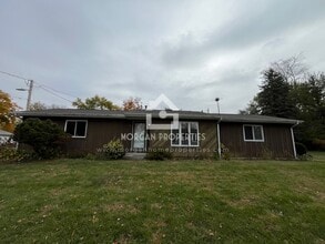 Building Photo - 320 Adams St