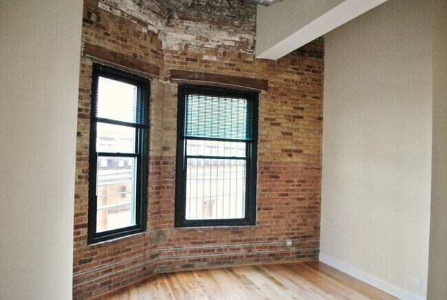 Foto del edificio - 2025 W North Ave