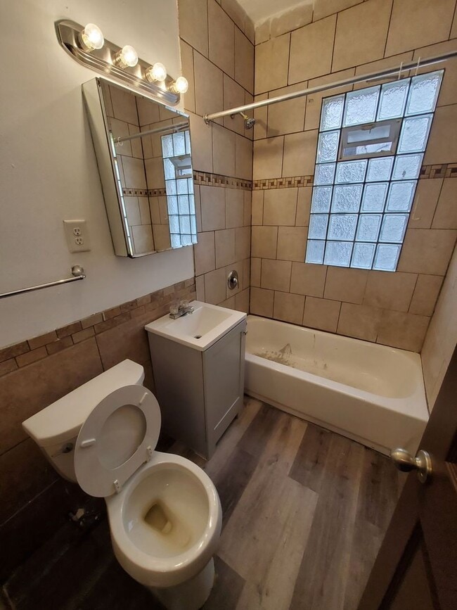 Building Photo - 2162-2164 N 41st St. (Duplex)