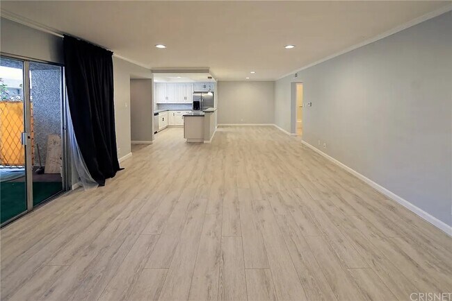 Foto del edificio - 4950 Louise Ave