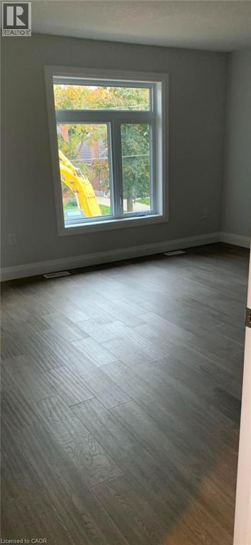 Photo du bâtiment - 196 Sydney St S