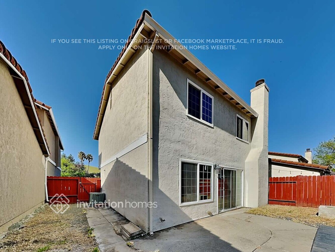 Foto del edificio - 2165 Cedarbrook Dr
