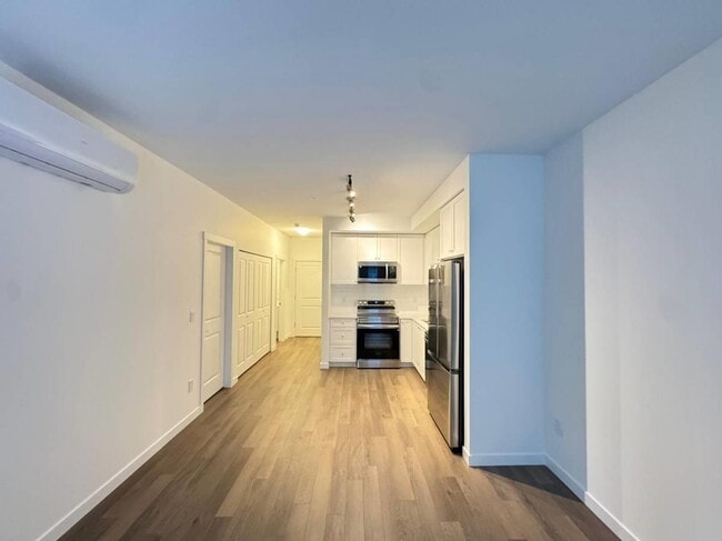 Photo du bâtiment - 8509-8158 158 St