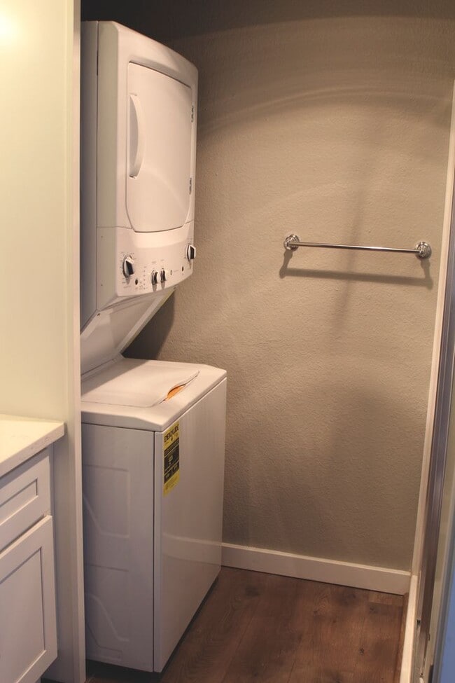 Building Photo - 2037 S 8th St