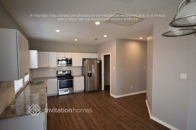 Building Photo - 11705 Ficus Dr