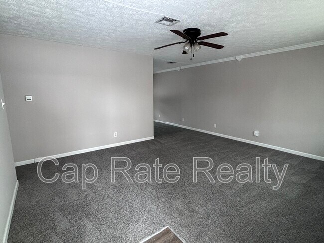 Building Photo - 4003 Carlton Ave