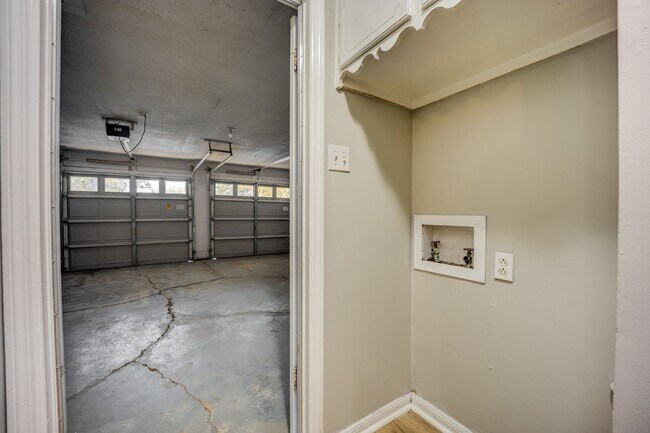 Foto del edificio - Freshly Updated 3 Bedroom House