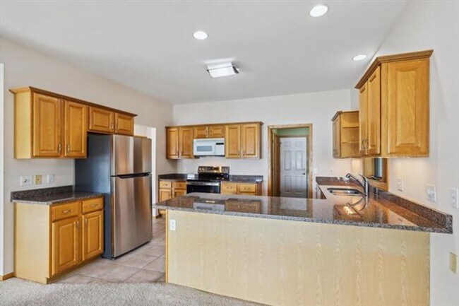 Building Photo - Hiawatha Homes