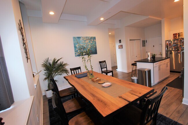 Foto del edificio - 4502 Ditmars Blvd
