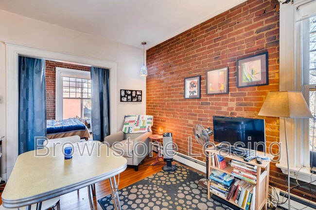 Foto del edificio - 1035 N Marion St