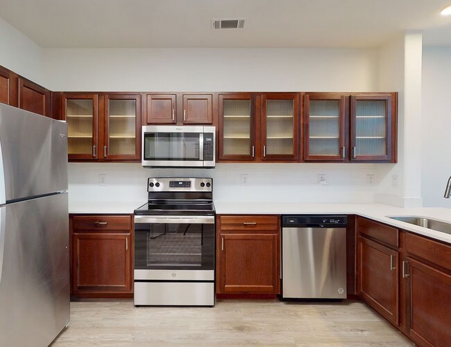 Foto del edificio - 3194 Parkwood Blvd