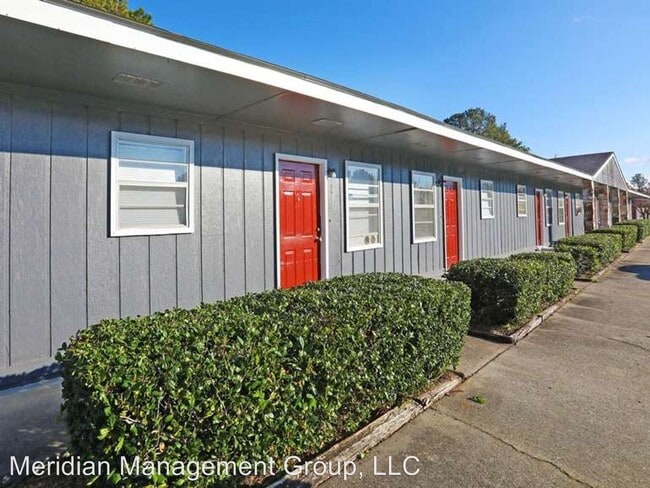Building Photo - 613 Greenbriar Rd