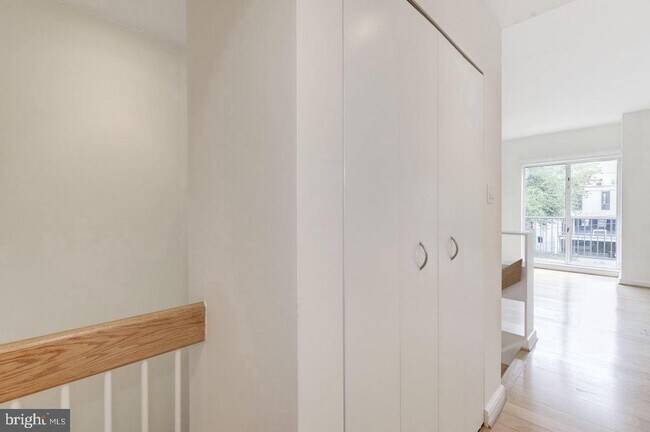 Foto del edificio - 3251 Prospect St NW