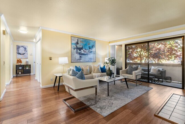 Building Photo - Charming 2-Bedroom, 2-Bathroom Condo with ...