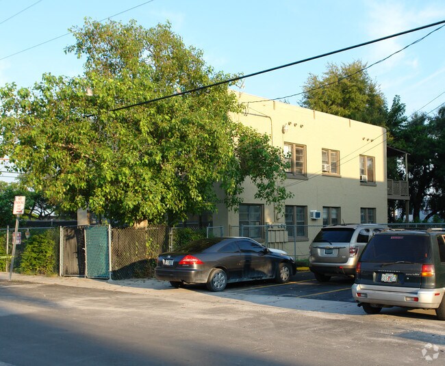 Building Photo - 101-115 NE 78th St