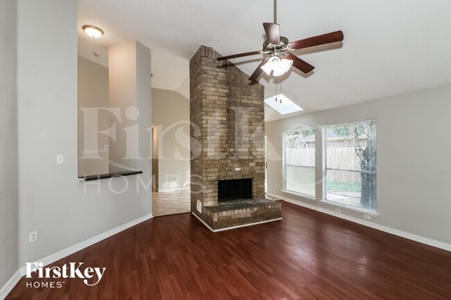Building Photo - 6426 New World Dr