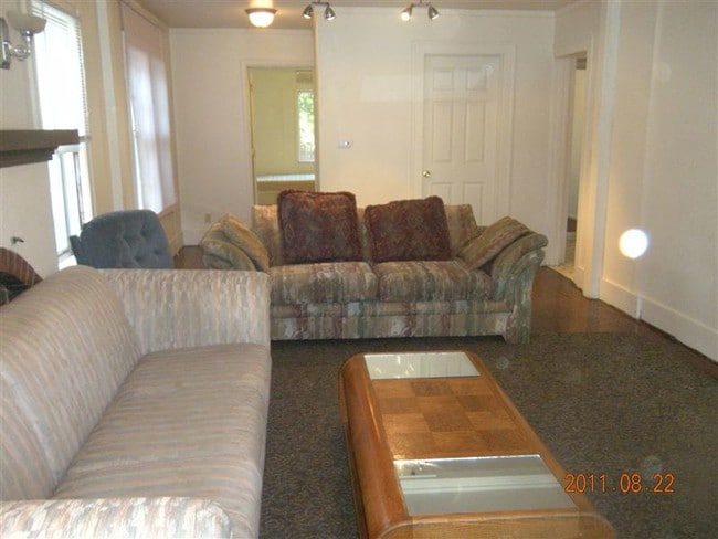 Building Photo - 6 br, 3 bath House - 712 McKinley Ave 712 ...