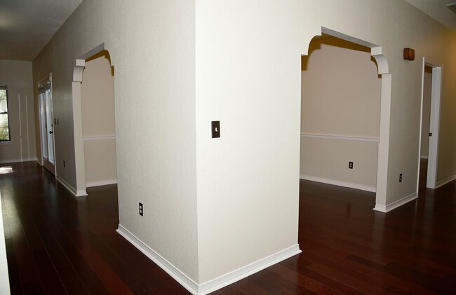 Foto del edificio - 116 Baywind Dr