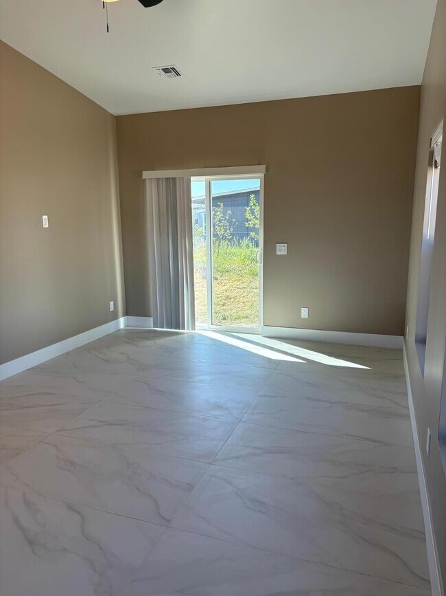 Foto del edificio - 1855 N Badger Ln