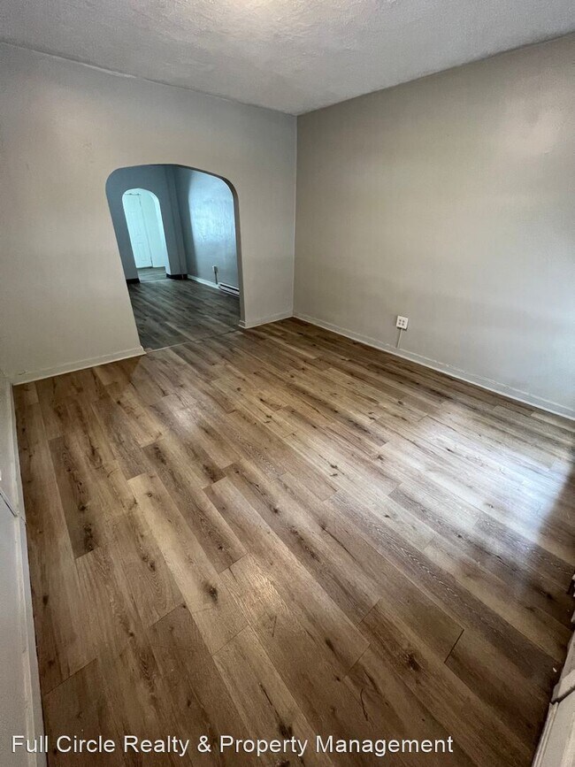 Foto del edificio - 3 br, 1 bath House - 419 N 6th Street-1