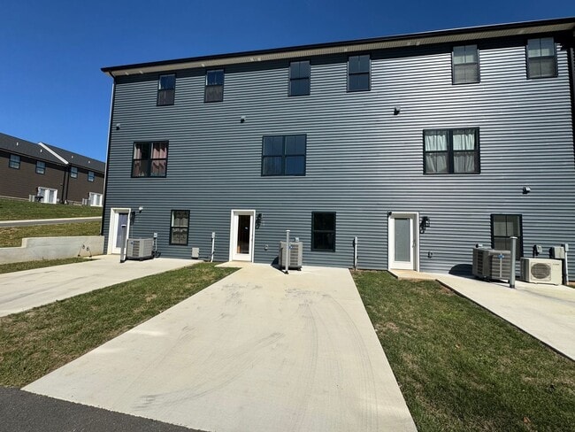 Photo - Sunburst Villa Luxury Townhouse WITH BASEMENT