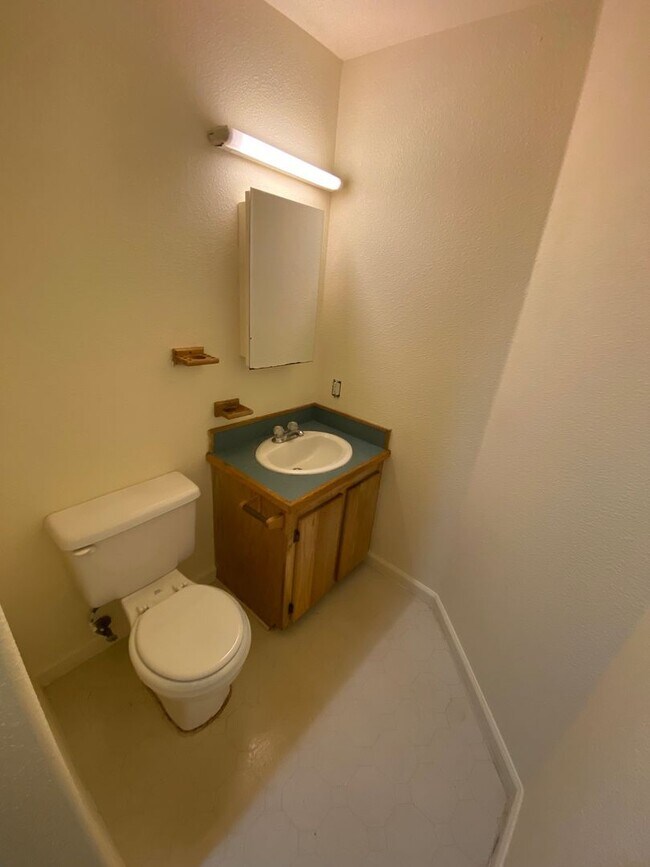 1100 Aloha Way Unit Rm 3, Arcata, CA 95521 Room for Rent in Arcata